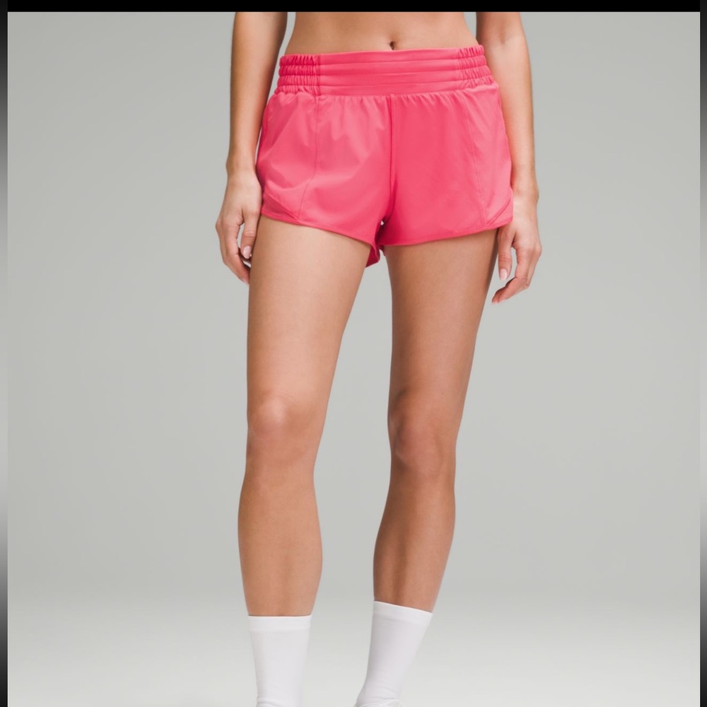 Hotty hot high rise lined  short 2.5” nwot Hawai’i